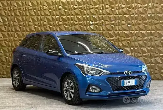 Usata Hyundai i20 75 CV (55 kW) 2020 Bluazzurro Utilitaria