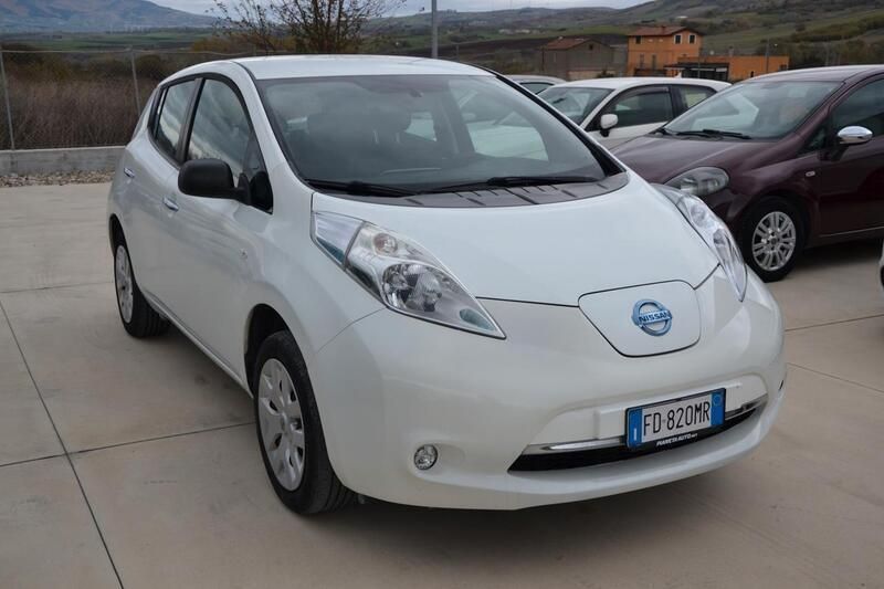 Usata Nissan Leaf Visia 80 kW (109 CV) 2016 Bianco Utilitaria