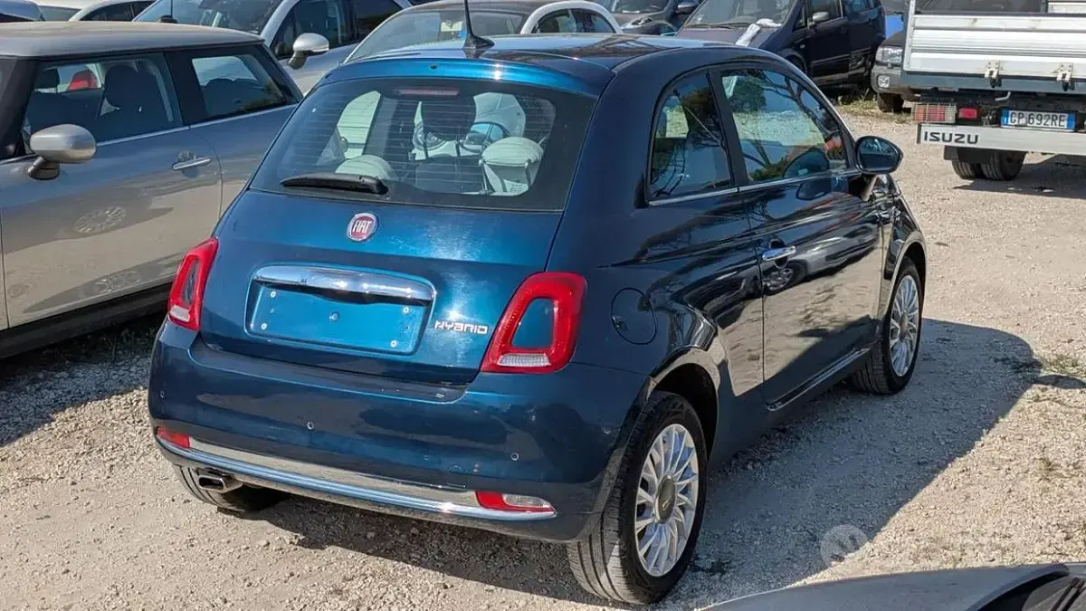 Usata Fiat 500 Dolcevita 69 CV (50 kW) 2022 Bluazzurro Utilitaria