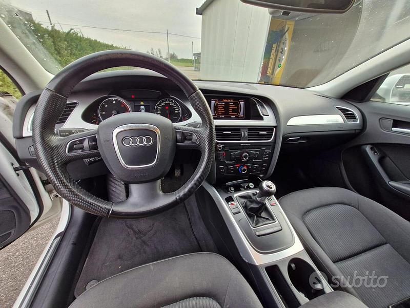 Usata Audi A4 S-Line 177 CV (130 kW) 2011 Bianco Station wagon