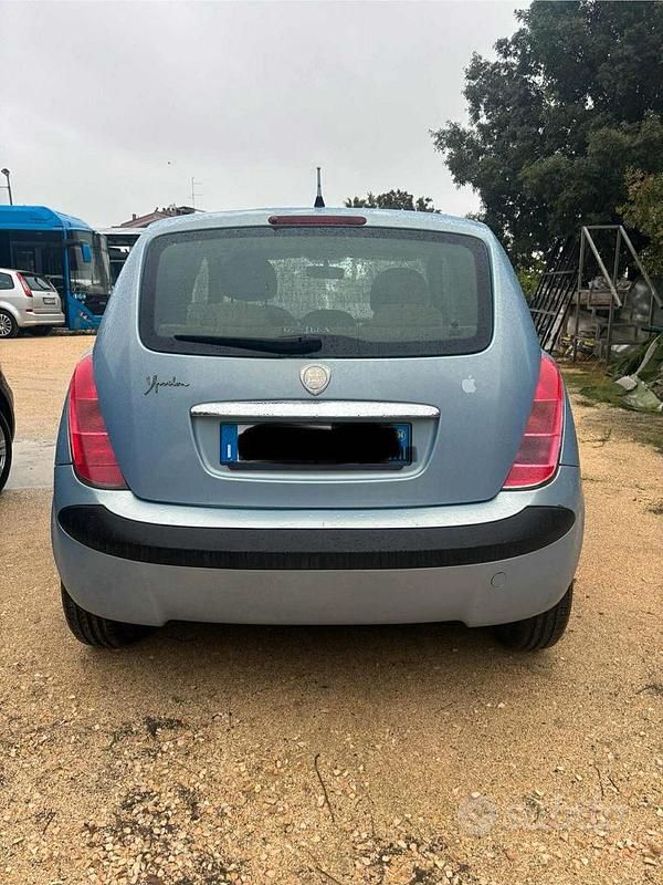 Usata Lancia Ypsilon 59 CV (43 kW) 2005 Blu Utilitaria