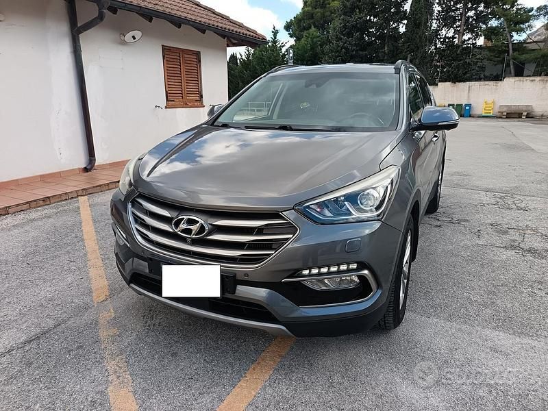Usata Hyundai Santa Fe 200 CV (147 kW) 2016 Grigio SUV