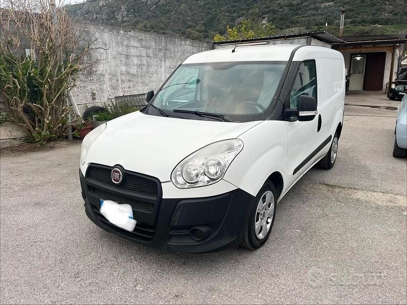 Usata Fiat Doblò 89 CV (65 kW) 2014 Beige Monovolume