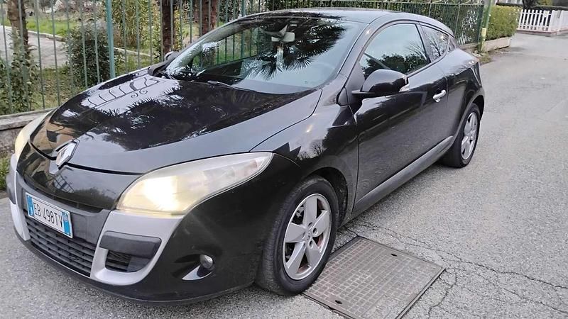 Usata Renault Mégane Coupé Dynamique 110 CV (80 kW) 2010 Nero Coupé