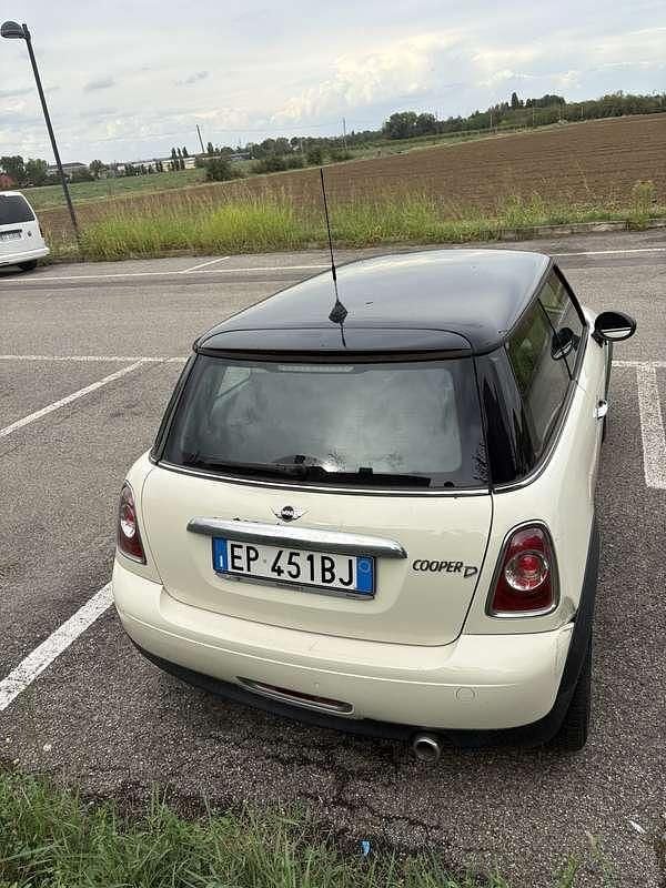 Usata Mini Cooper Coupé 111 CV (81 kW) 2012 Bianco Coupé