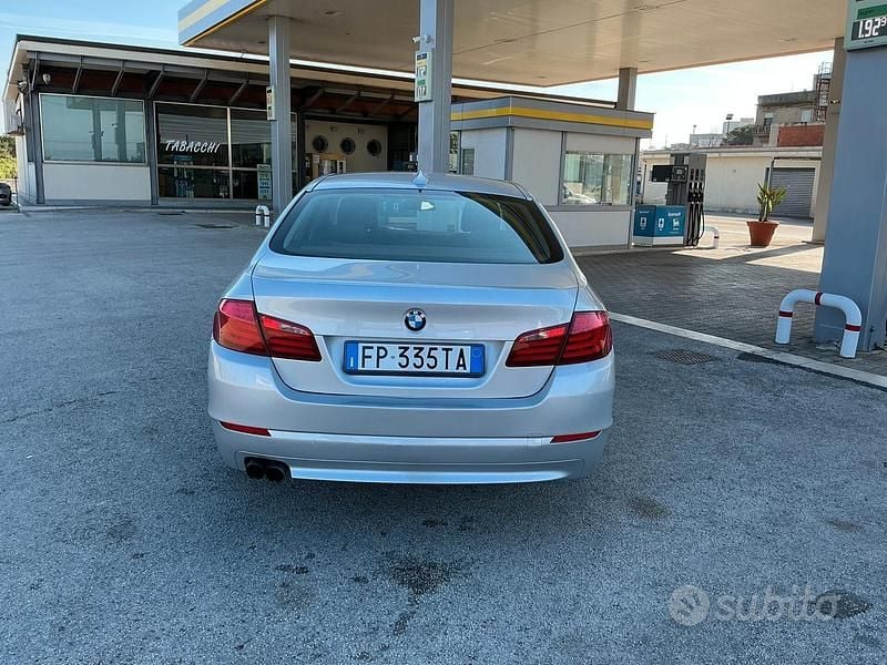 Usata BMW 520 184 CV (135 kW) 2010 Grigio Berlina