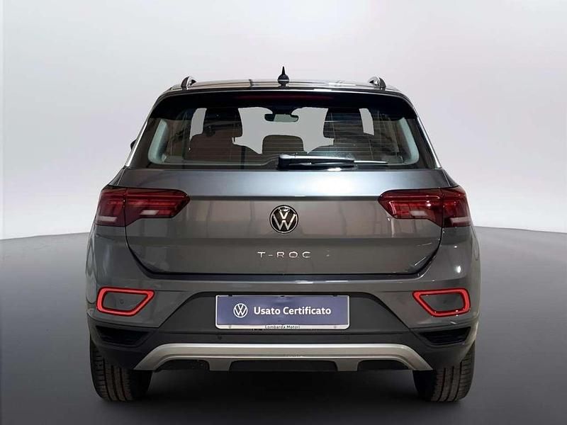 Usata VW T-Roc Life 110 CV (80 kW) 2023 Indium grey metallizzato nero SUV