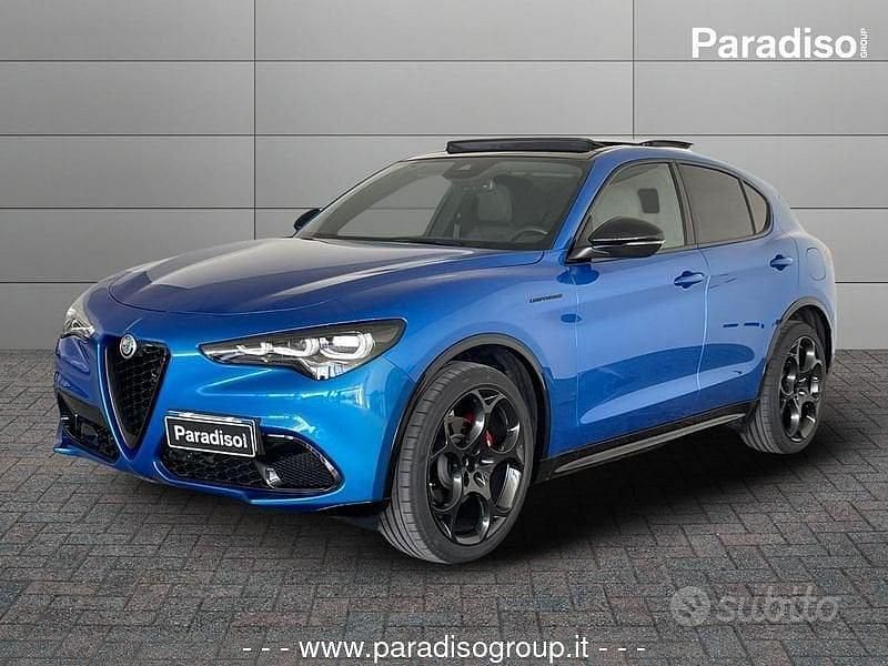 Nero Usata 2024 Alfa Romeo Stelvio Competizione SUV | 57.700 € - Immagine 1/4