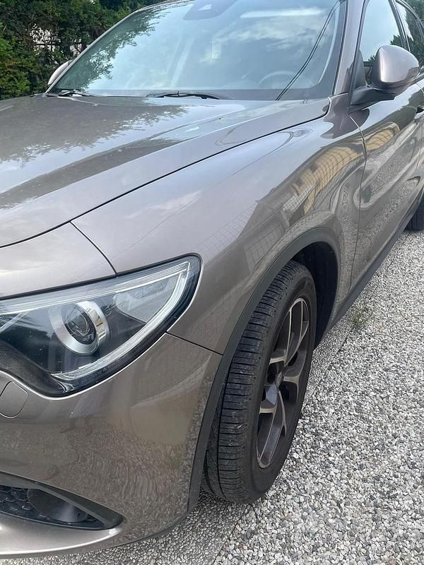 Usata Alfa Romeo Stelvio 180 CV (132 kW) 2017 SUV