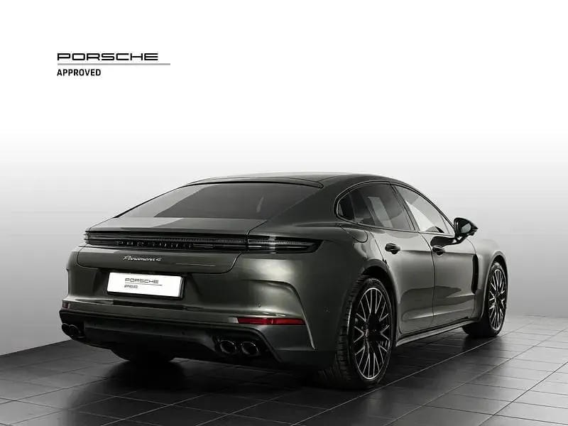 Usata Porsche Panamera 354 CV (260 kW) 2025 Verde Utilitaria