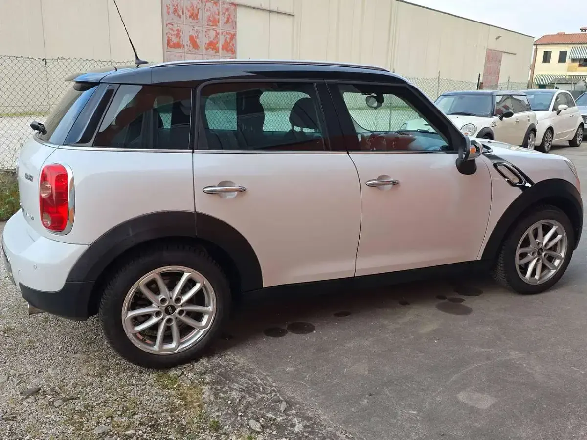 Usata Mini Cooper Countryman 122 CV (89 kW) 2016 Bianco SUV