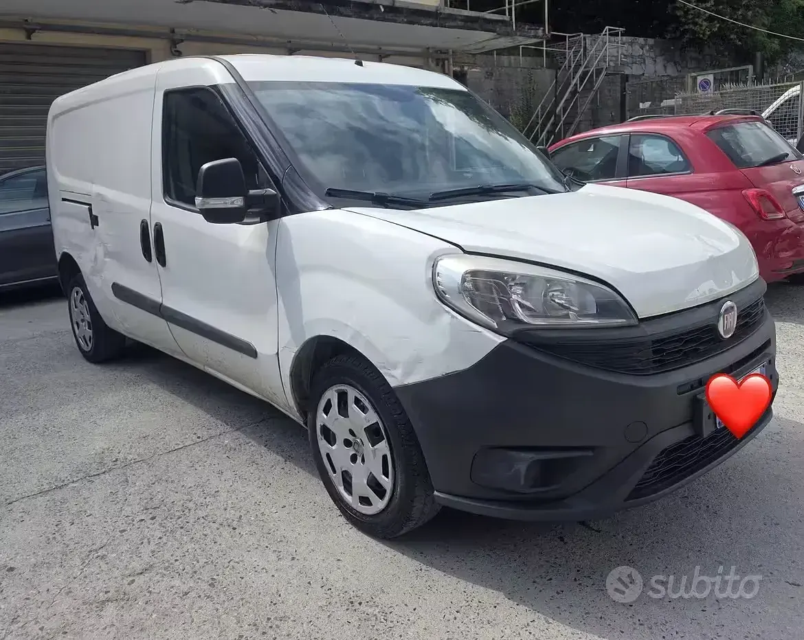 Usata Fiat Doblò 120 CV (88 kW) 2016 Bianco Monovolume