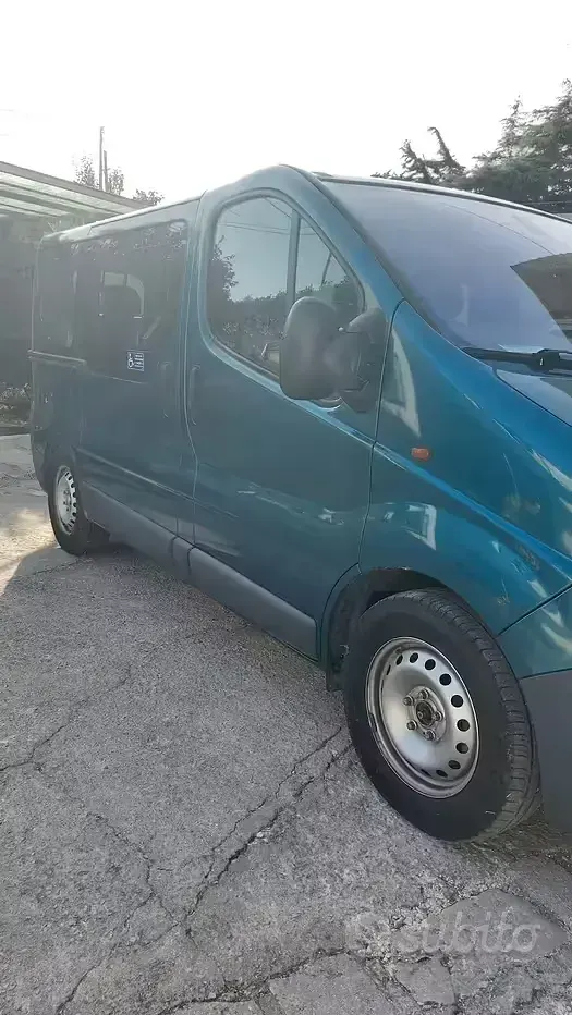 Usata Opel Vivaro 146 CV (107 kW) 2007 Monovolume