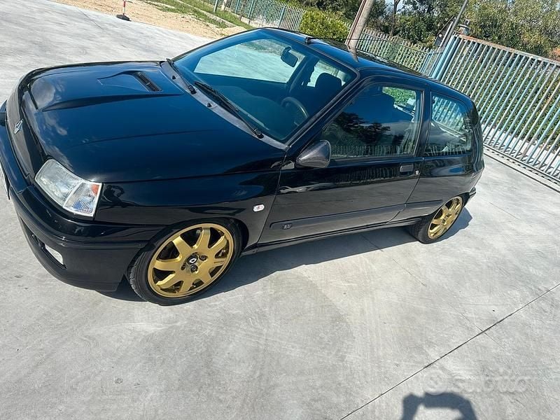 Usata Renault Clio 135 CV (99 kW) 1994 Nero Utilitaria