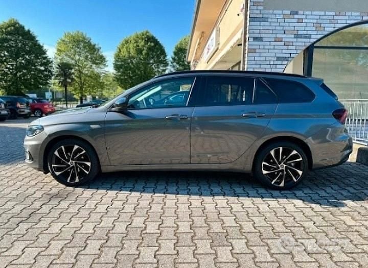 Usata Fiat Tipo 75 CV (55 kW) 2018 Grigio Station wagon