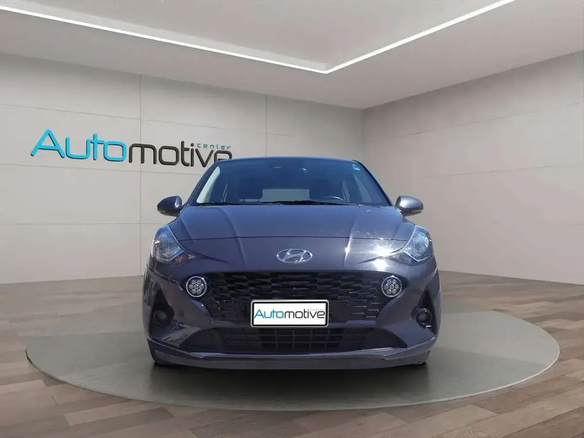 Usata Hyundai i10 67 CV (49 kW) 2023 Grigio Utilitaria