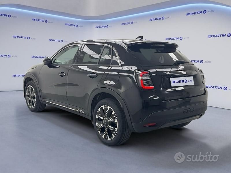 Usata Fiat 600 La Prima 110 CV (80 kW) 2025 Nero SUV