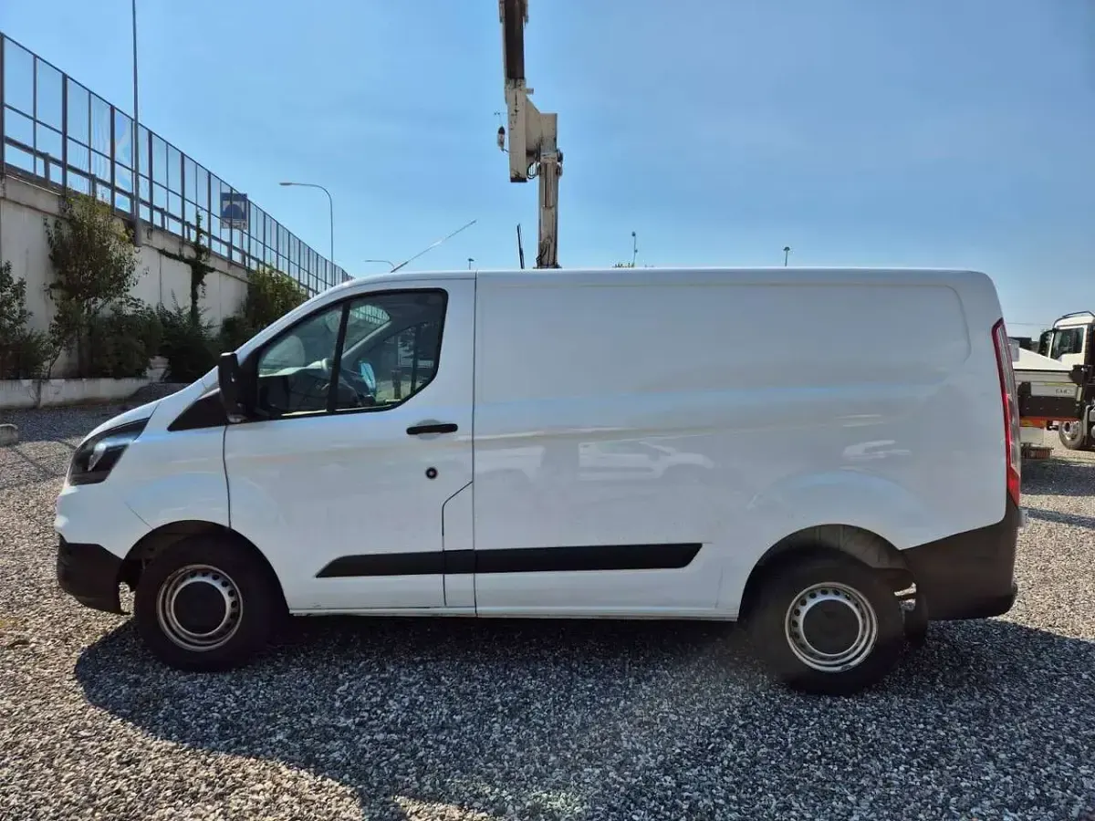 Usata Ford Transit Custom 101 CV (74 kW) 2020 Bianco Furgone