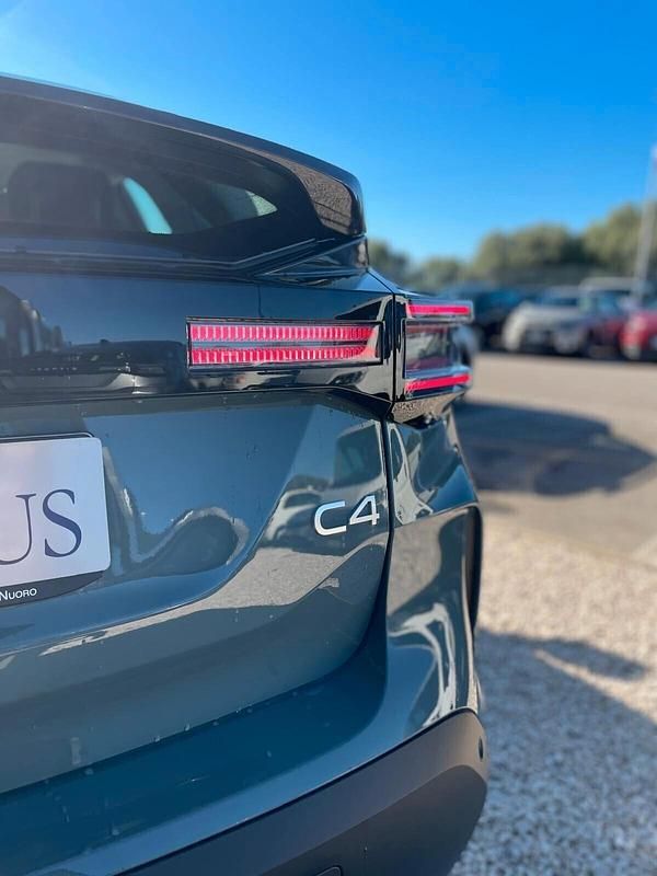 Nuova Citroën C4 PureTech 130 CV (95 kW) 2025 Verde Berlina