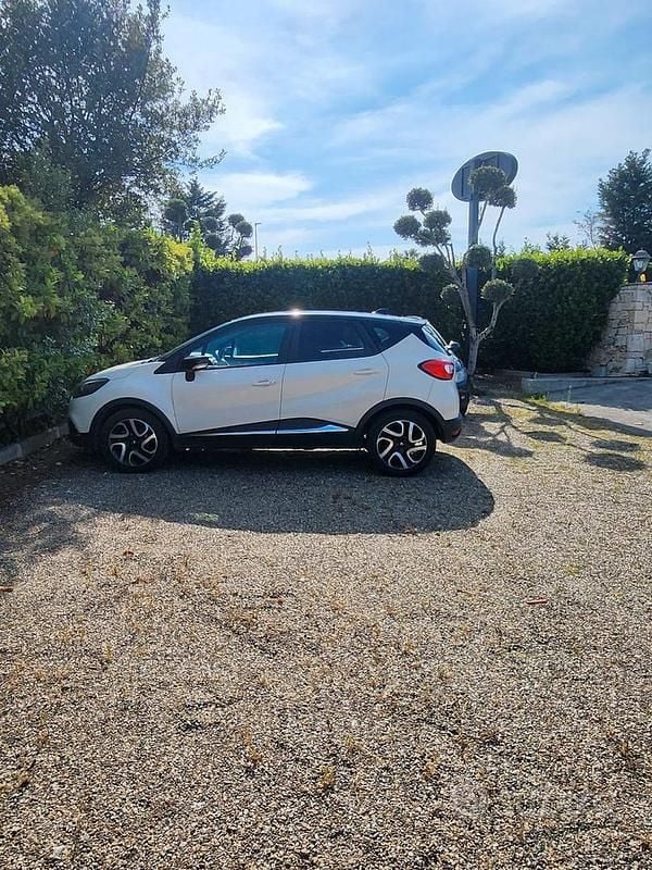 Usata Renault Captur 90 CV (66 kW) 2013 Bianco SUV