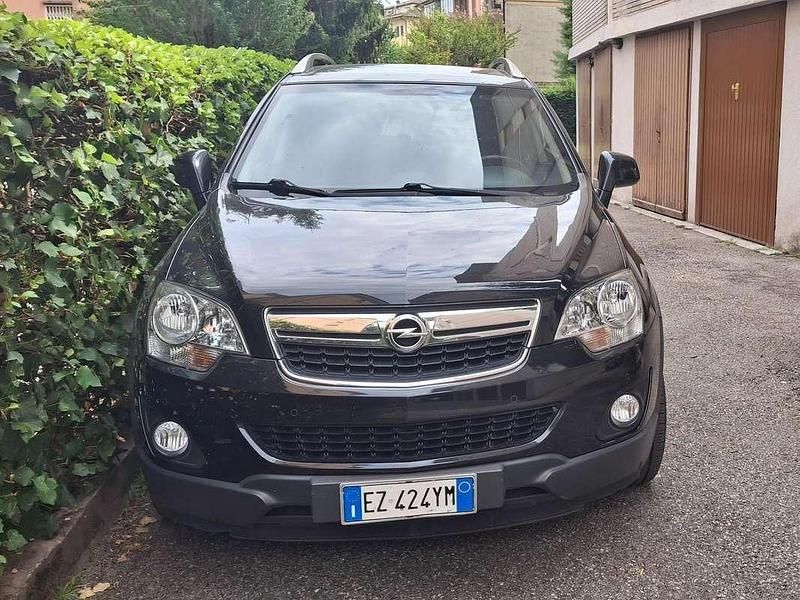 Usata Opel Antara Cosmo 163 CV (119 kW) 2015 Nero SUV