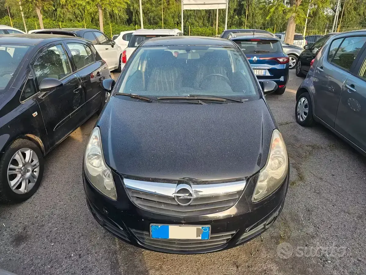 Usado Opel Corsa Club 80 CV (58 kW) 2010 Negro Utilitario