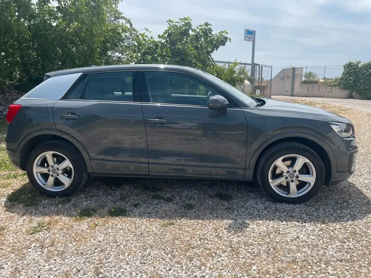 Usata Audi Q2 116 CV (85 kW) 2019 Grigio SUV