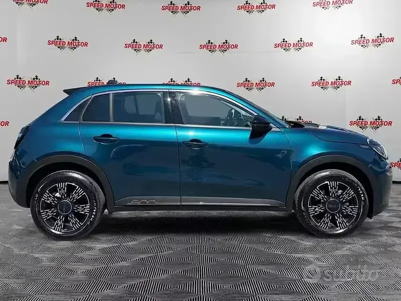 Usata Fiat 600 145 CV (106 kW) 2025 Verde SUV