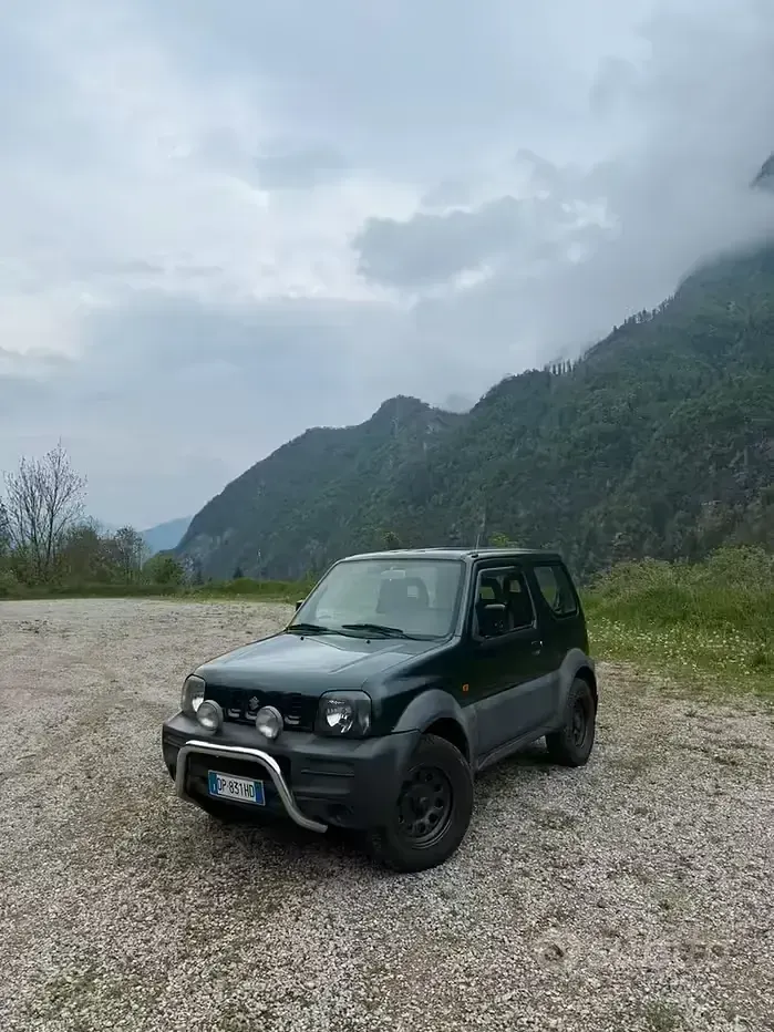 Second-hand Suzuki Jimny 85 CP (62 kW) 2008 Verde SUV