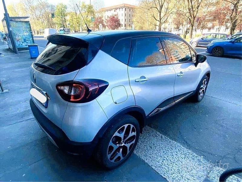 Usata Renault Captur 150 CV (110 kW) 2019 Grigio SUV