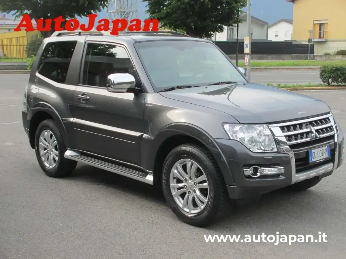 Usata Mitsubishi Pajero Instyle 190 CV (139 kW) 2015 Antracite SUV