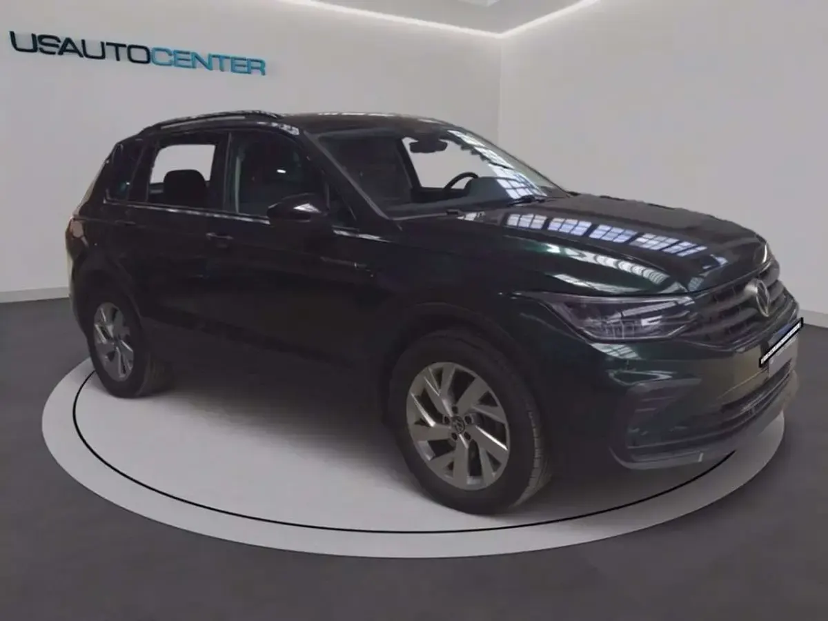 Usata VW Tiguan Life 150 CV (110 kW) 2021 0e nero mito metallizzato SUV