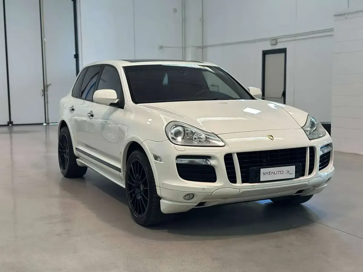 Usata Porsche Cayenne 405 CV (297 kW) 2008 Bianco SUV