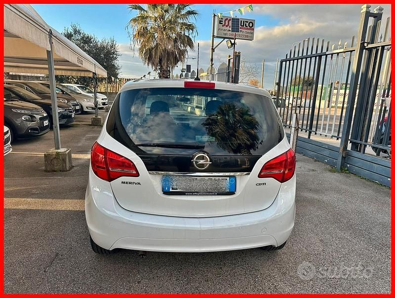 Usata Opel Meriva Cosmo 110 CV (80 kW) 2011 Bianco Monovolume