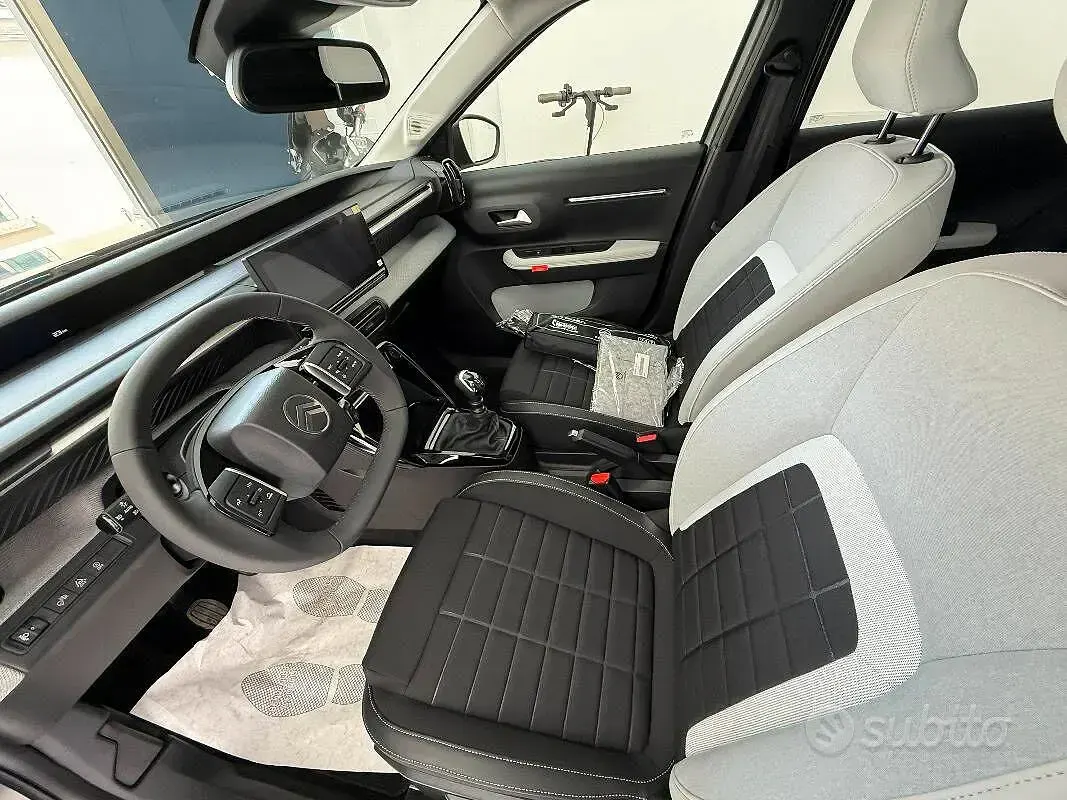 Nuova Citroën C3 PureTech 101 CV (74 kW) 2025 Grigio SUV