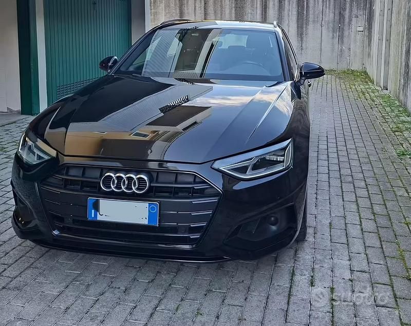 Usata Audi A4 Business 190 CV (139 kW) 2021 Nero Berlina