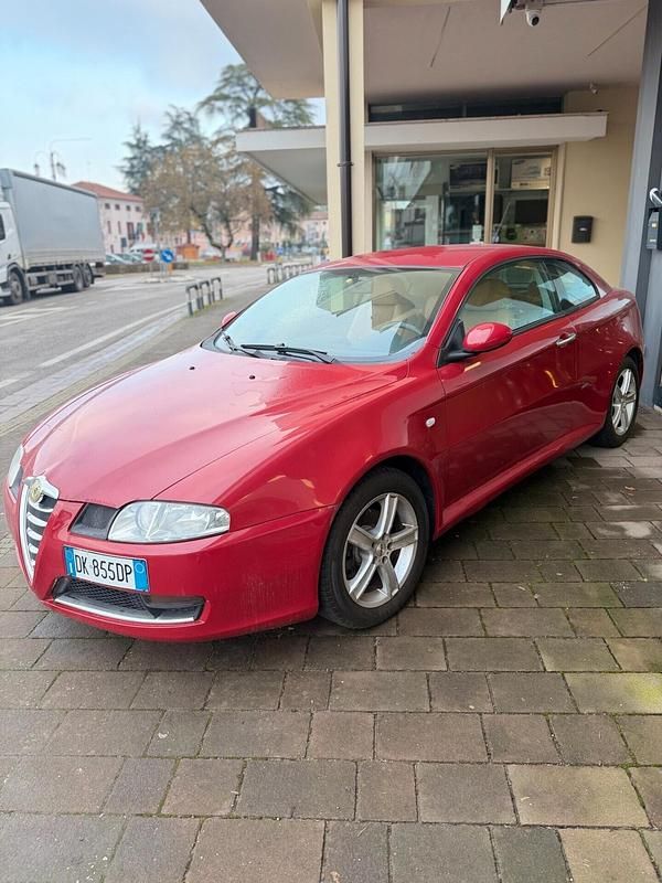Rosso Usata 2007 Alfa Romeo GT Progression Coupé | 4900 € (Molto cara) - Immagine 1/4