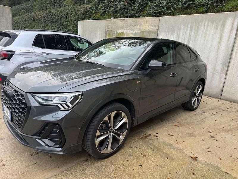 Usata Audi Q3 Sportback S-Line 150 CV (110 kW) 2024 Grigio SUV