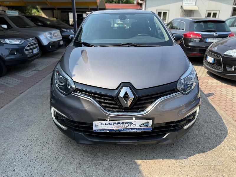 Usata Renault Captur 90 CV (66 kW) 2018 Grigio SUV