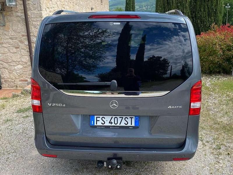 Brugt Mercedes V250 Premium 190 HK (139 kW) 2018 Grå MPV