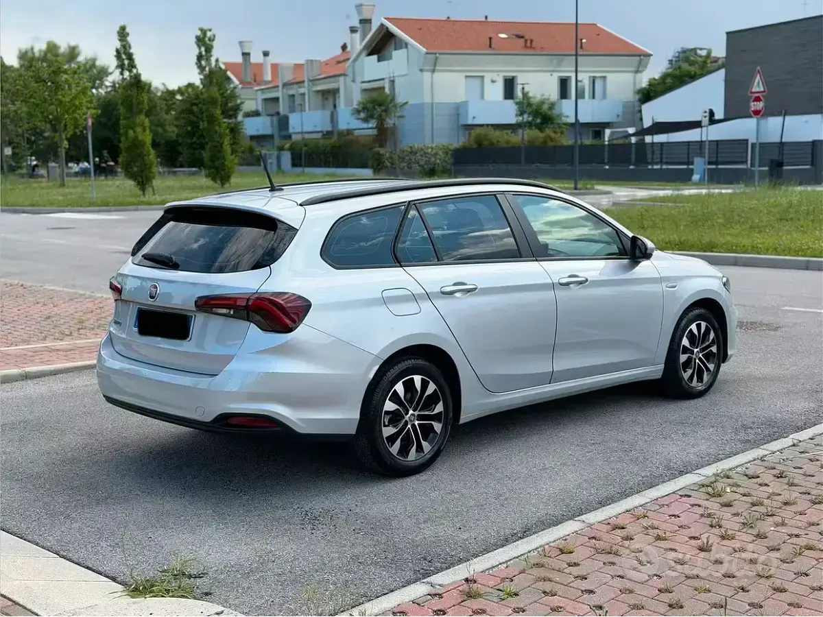 Usata Fiat Tipo 95 CV (69 kW) 2022 Grigio Station wagon