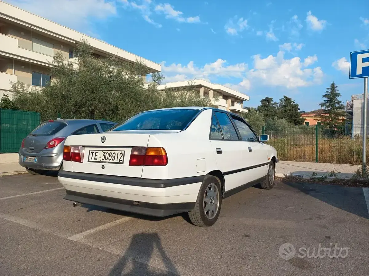 Usata Lancia Dedra 88 CV (64 kW) 1992 Berlina
