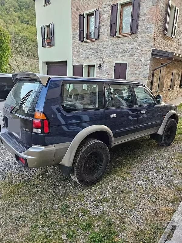 Usata Mitsubishi Pajero 115 CV (84 kW) 2001 Grigio SUV