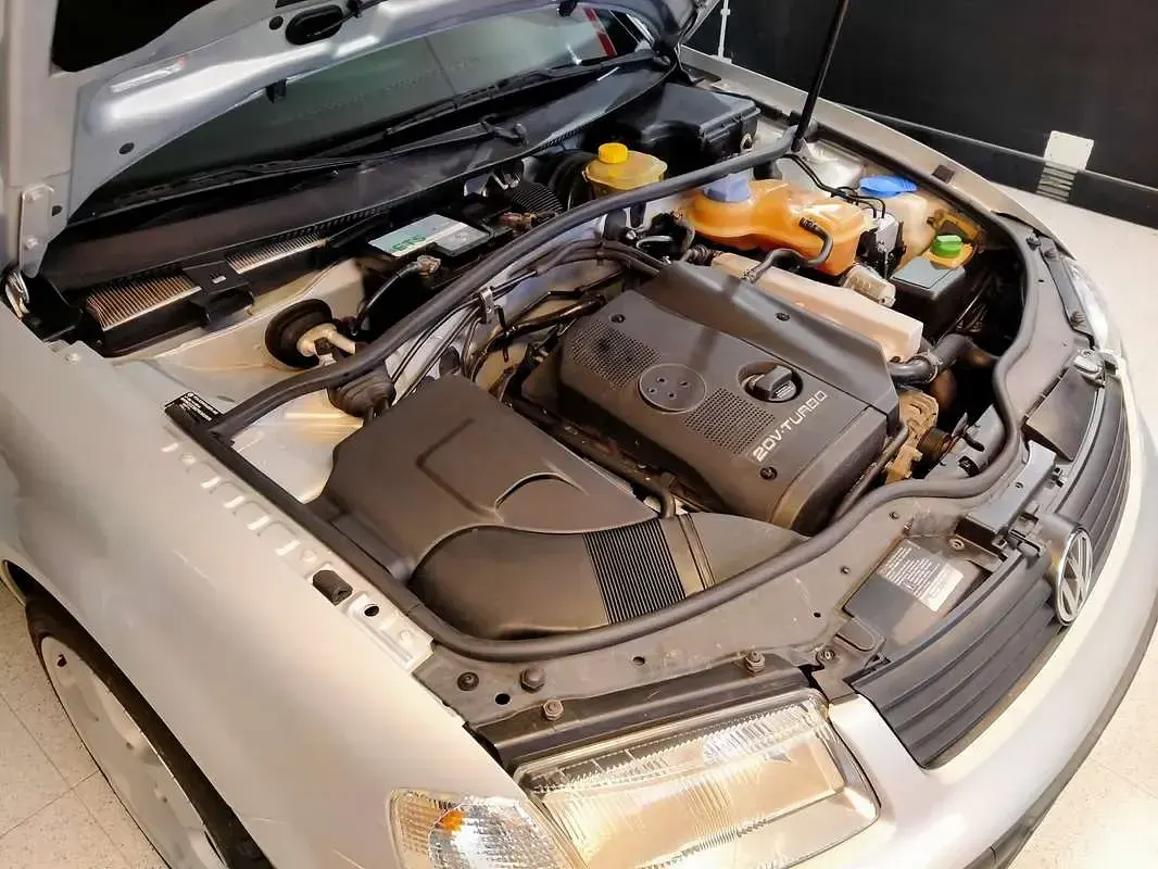 Usata VW Passat Highline 150 CV (110 kW) 2000 Argento Station wagon