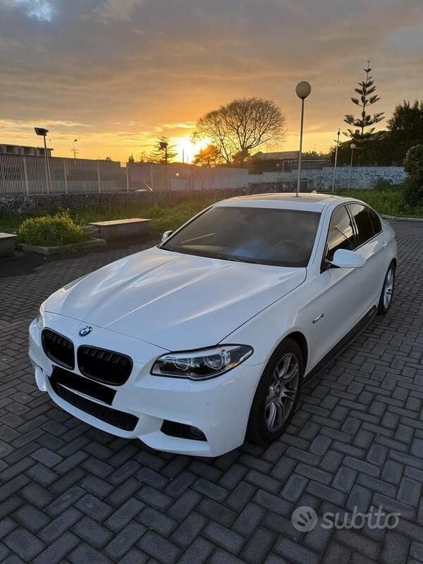 Bianco Usata 2013 BMW 520 Performance Tre volumi | 13.500 € (Buon prezzo) - Immagine 1/4