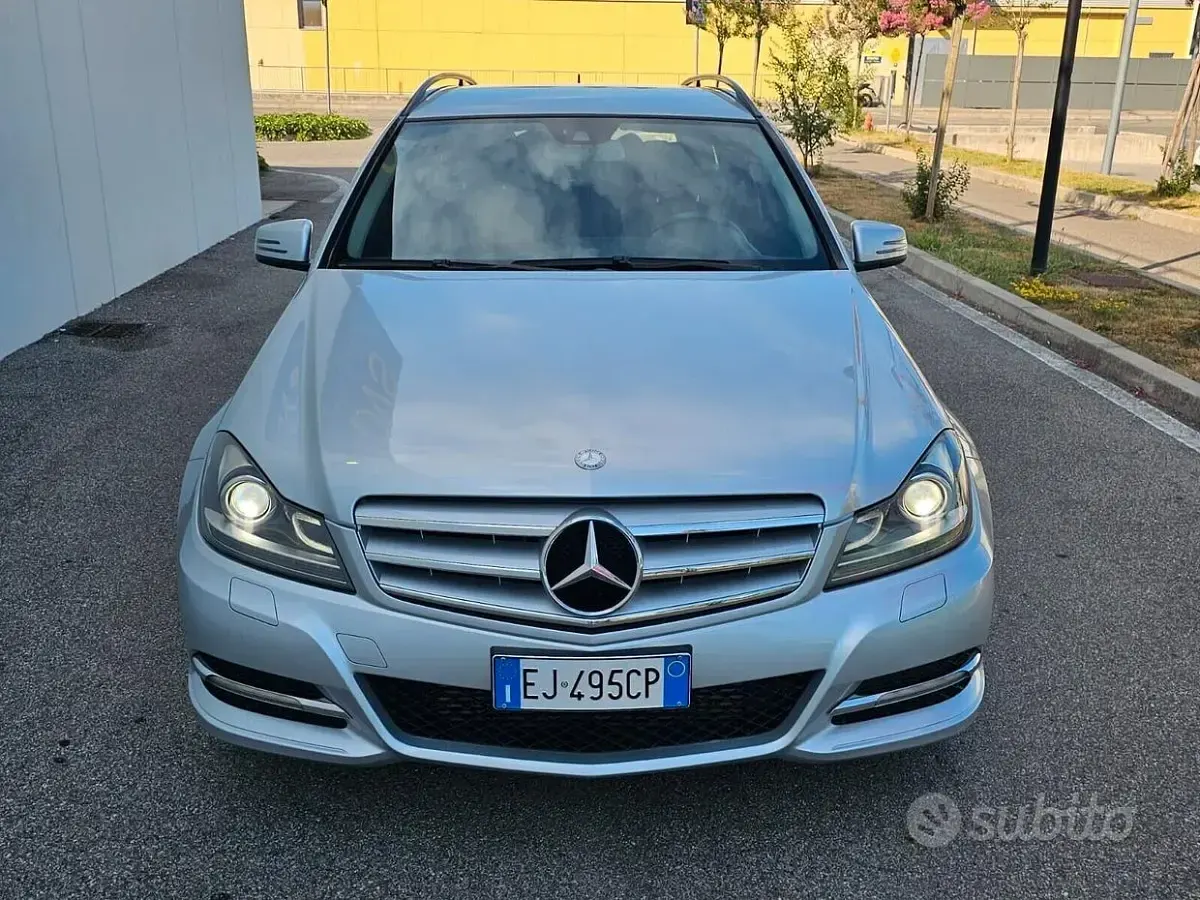 Usata Mercedes C200 Avantgarde 170 CV (125 kW) 2011 Grigio Station wagon