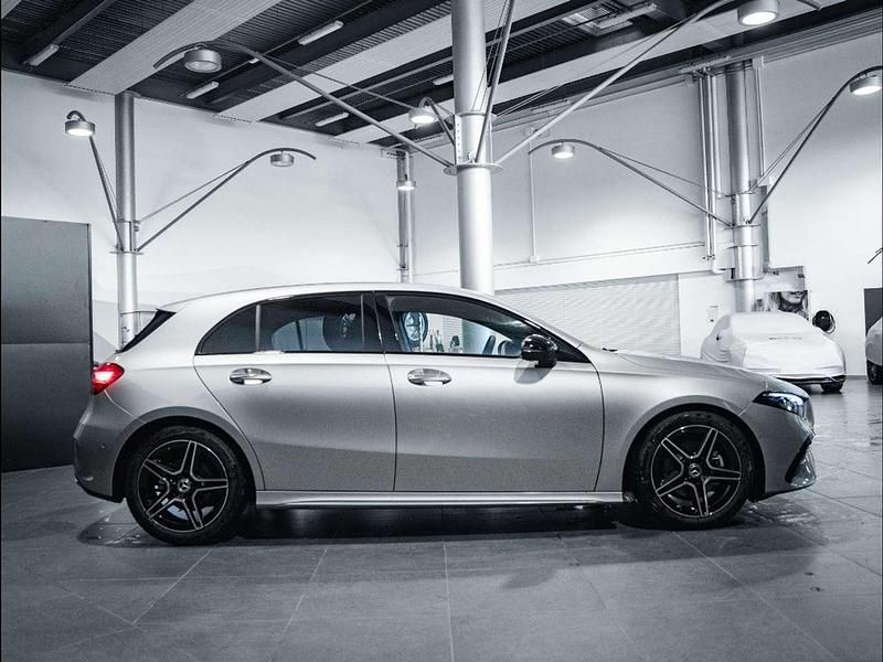 Nuova Mercedes A180 Advanced Plus 116 CV (85 kW) 2025 Argento hightech Berlina