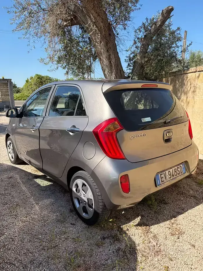 Occasion Kia Picanto 67 ch (49 kW) 2014 Gris Citadine