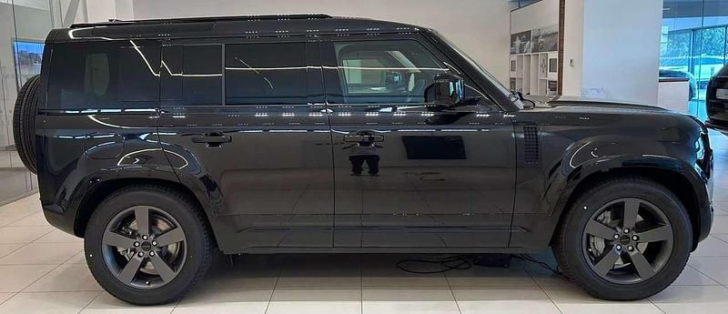 Usata Land Rover Defender SE Dynamic 224 CV (164 kW) 2026 Nero SUV