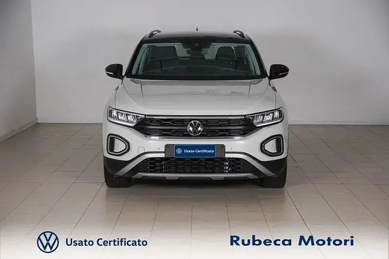 Usata VW T-Roc Life 116 CV (85 kW) 2023 Beige SUV